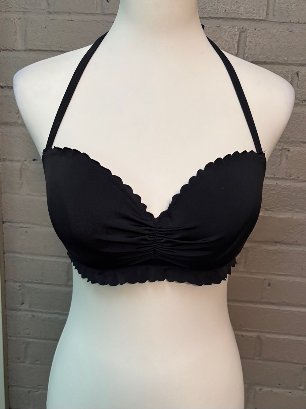 Victoria’s Secret Black Scalloped Trim bikini top 32DD